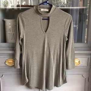 3/4 sleeve olive green shirt